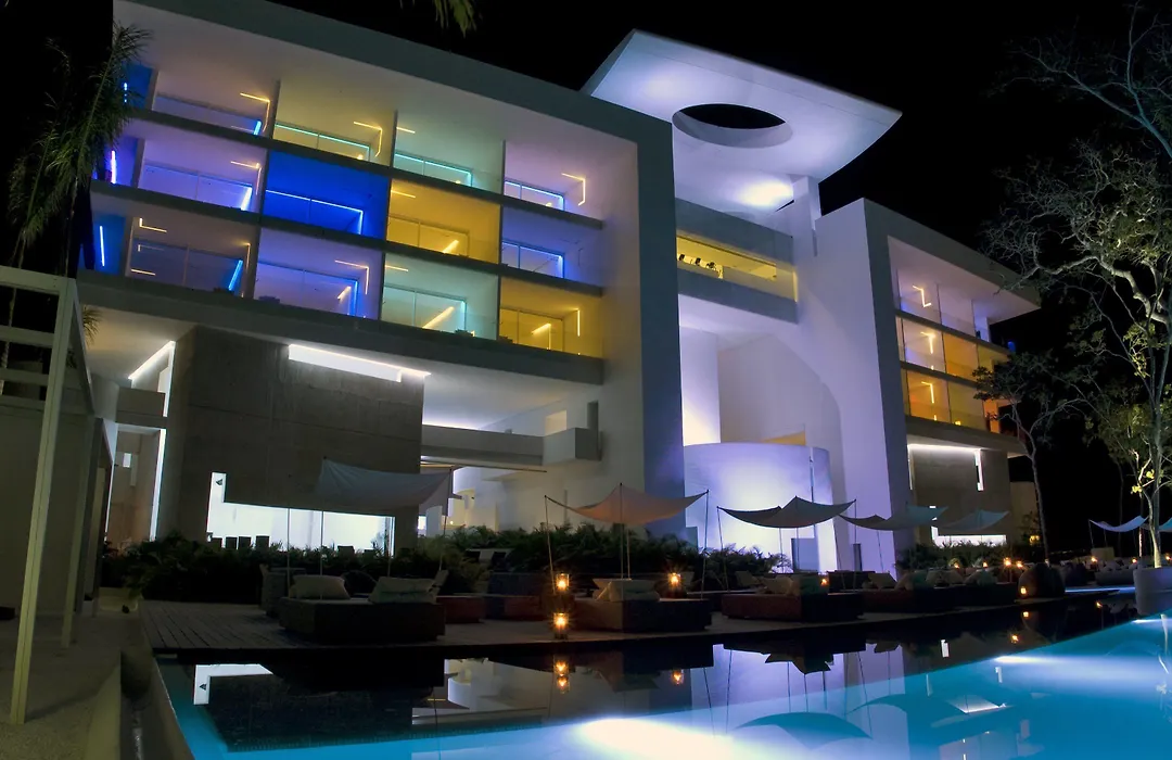 Encanto Acapulco-1