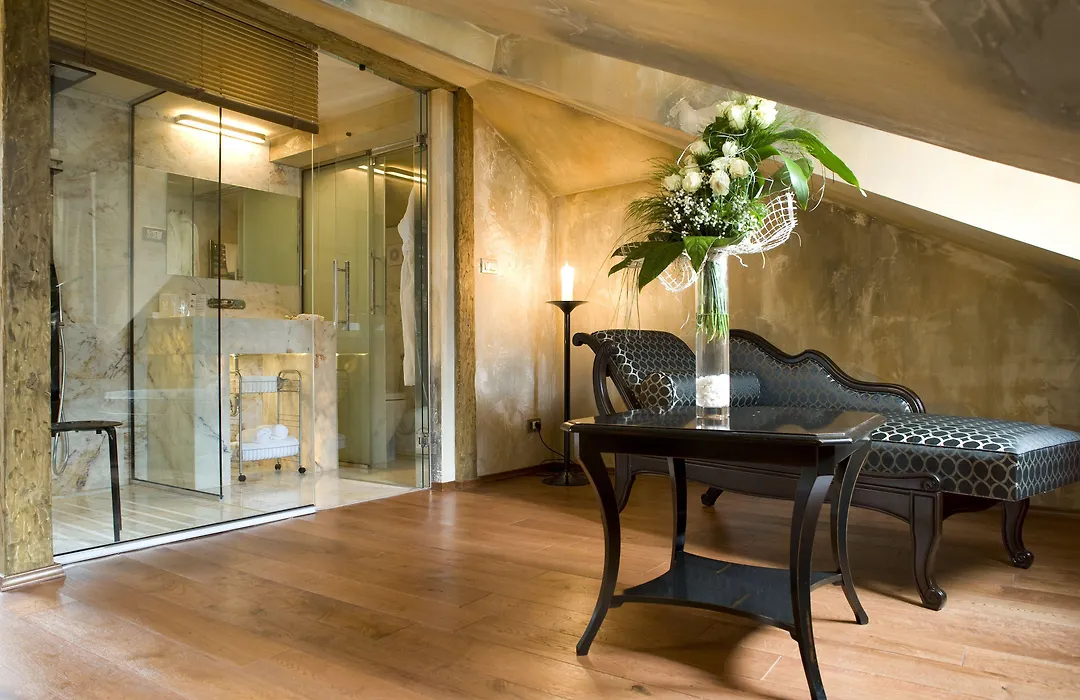 Boutique Hotel Astoria-1