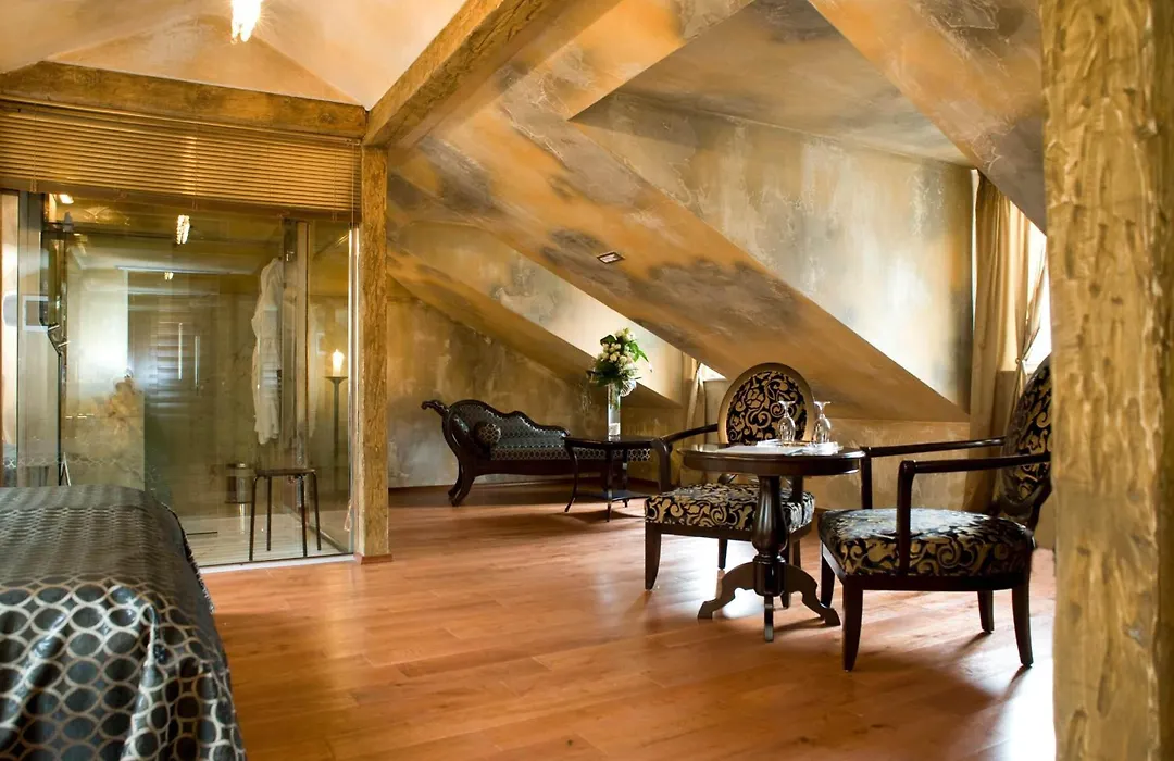 Boutique Hotel Astoria-1