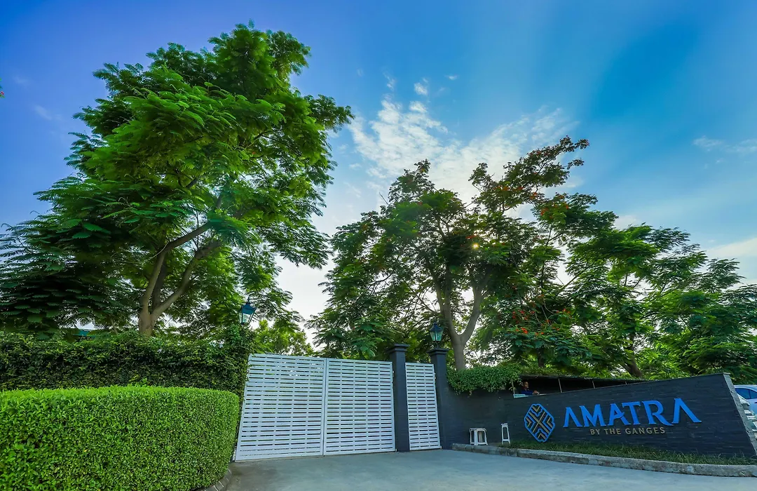 Amatra By The Ganges-1