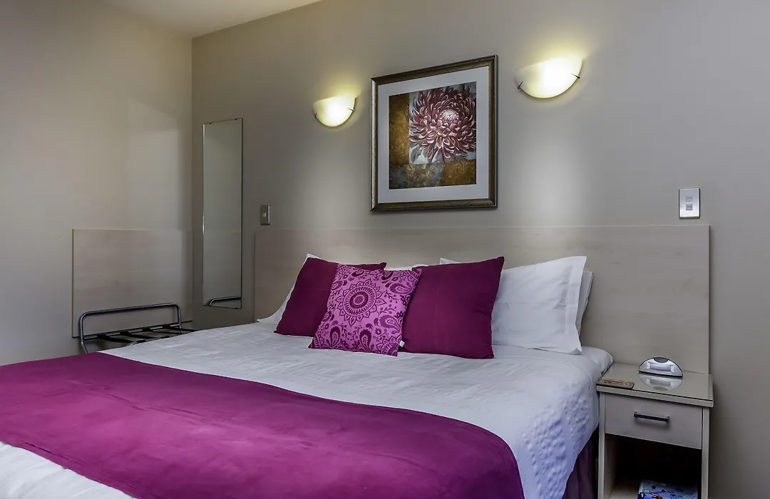 166 Majestic Court Motel-1
