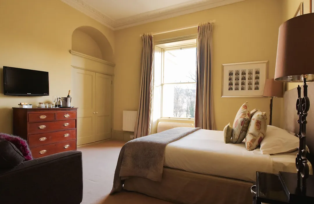 The Windsor Townhouse Air Conditioned Rooms-1