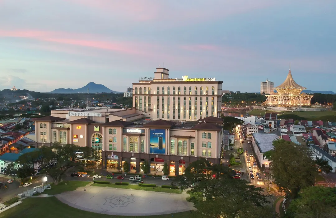 The Waterfront Hotel Kuching-1