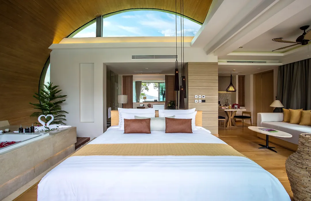 Crest Resort & Pool Villas-1