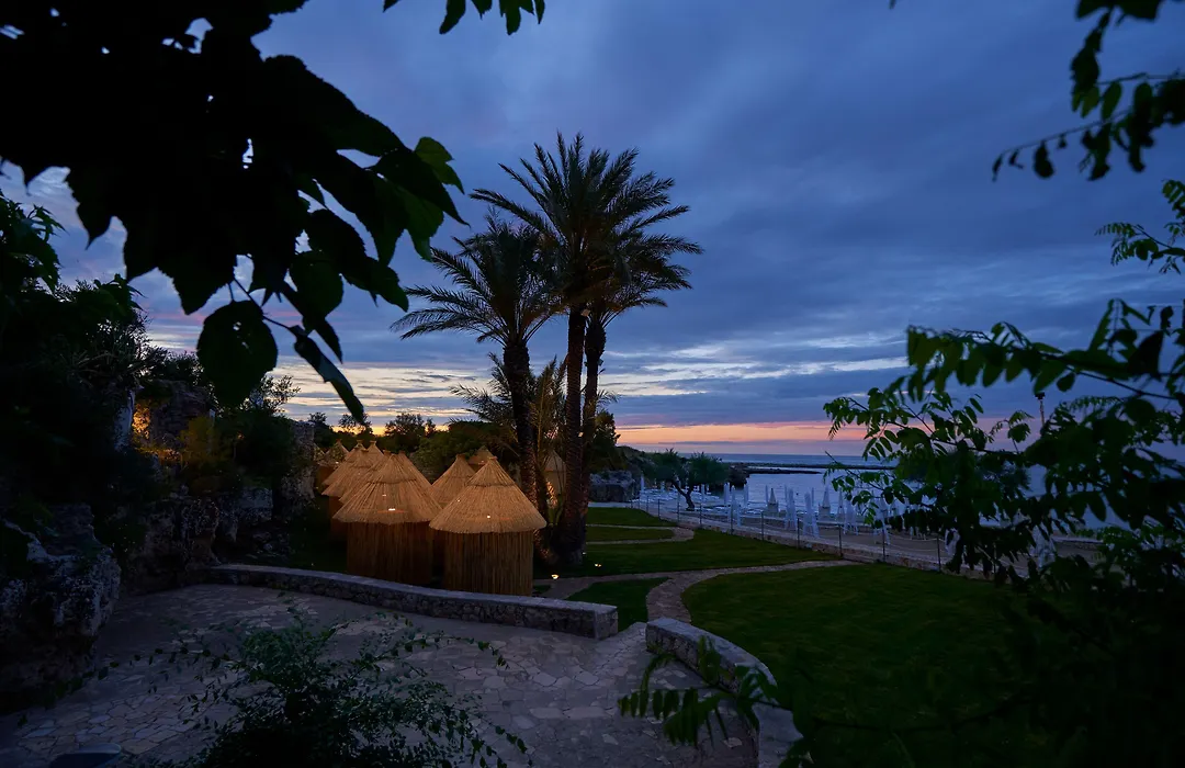 Grotta Palazzese Beach Hotel-1