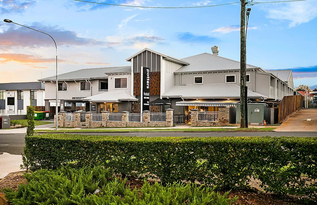Potters Toowoomba Hotel-1