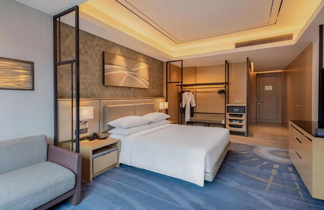 Hilton Manila Newport World Resorts-1