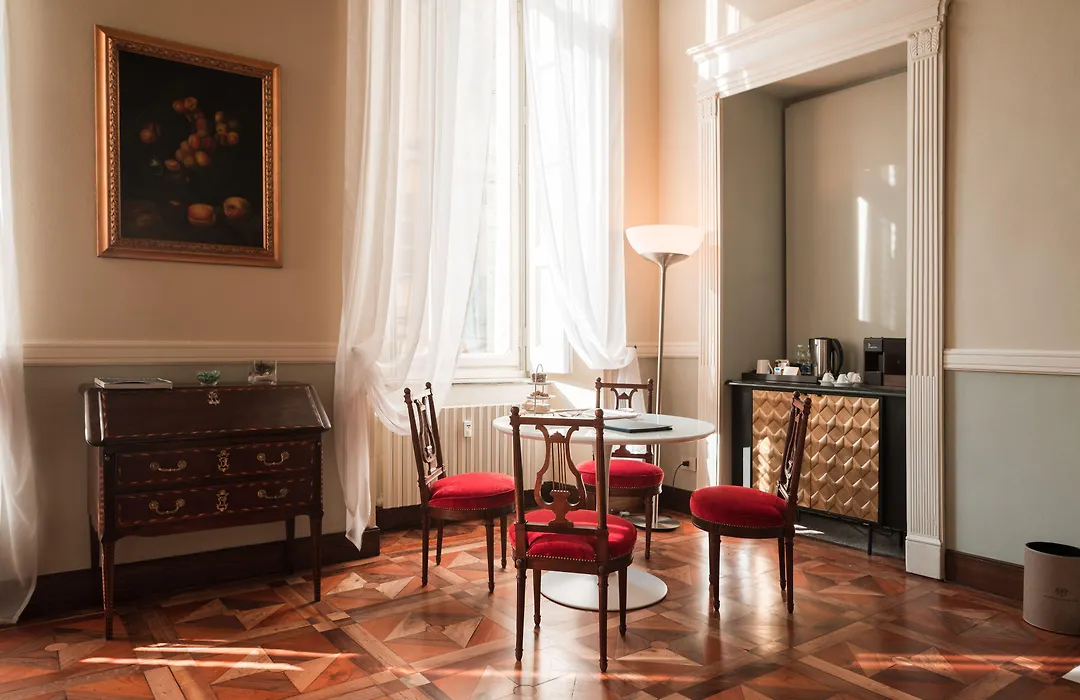 Royal Palace Hotel-1
