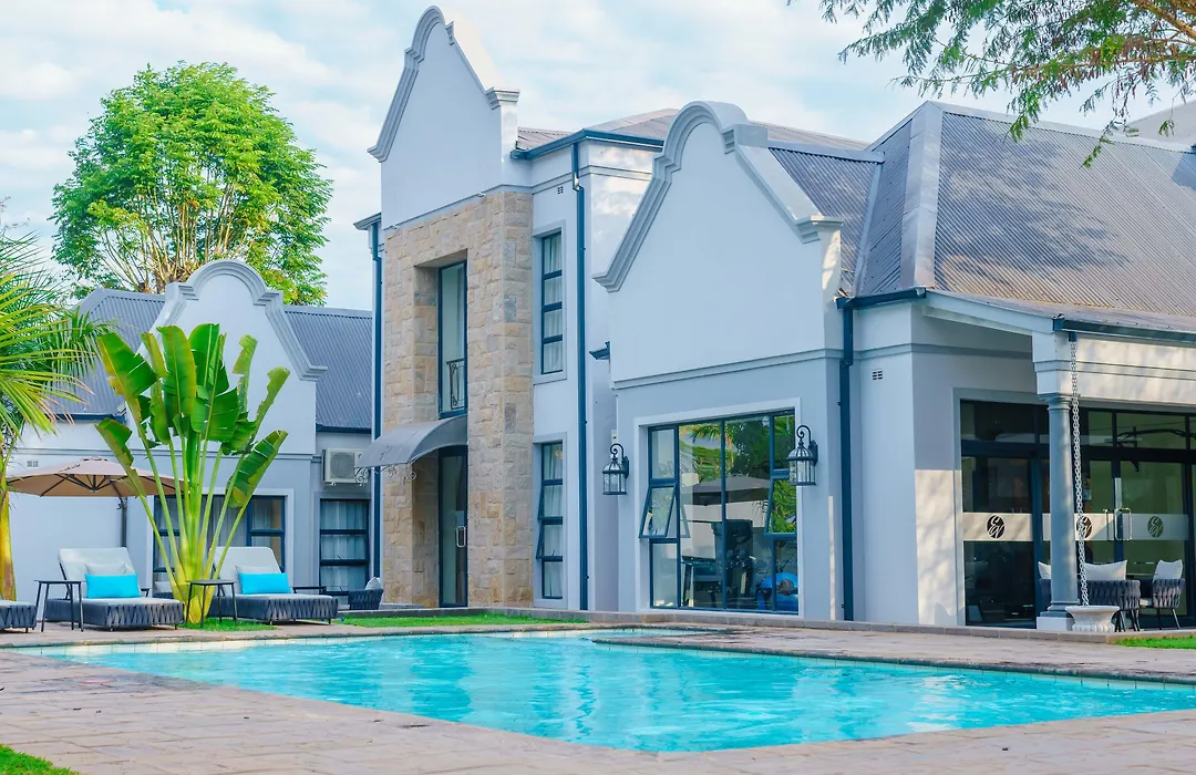 Ezulwini Villa Hotel-1