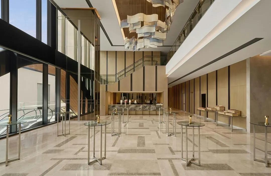 Courtyard By Marriott Danang Han River-1