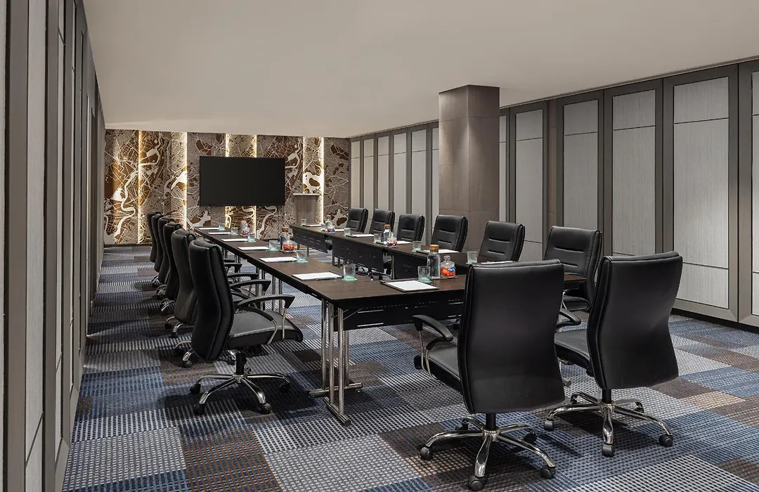Le Meridien Ahmedabad, A Premium Marriott Hotel-1