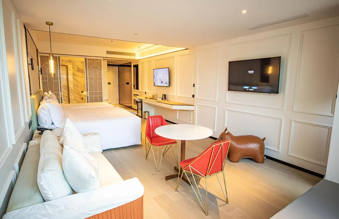 Yoho Treasure Island Hotel-1