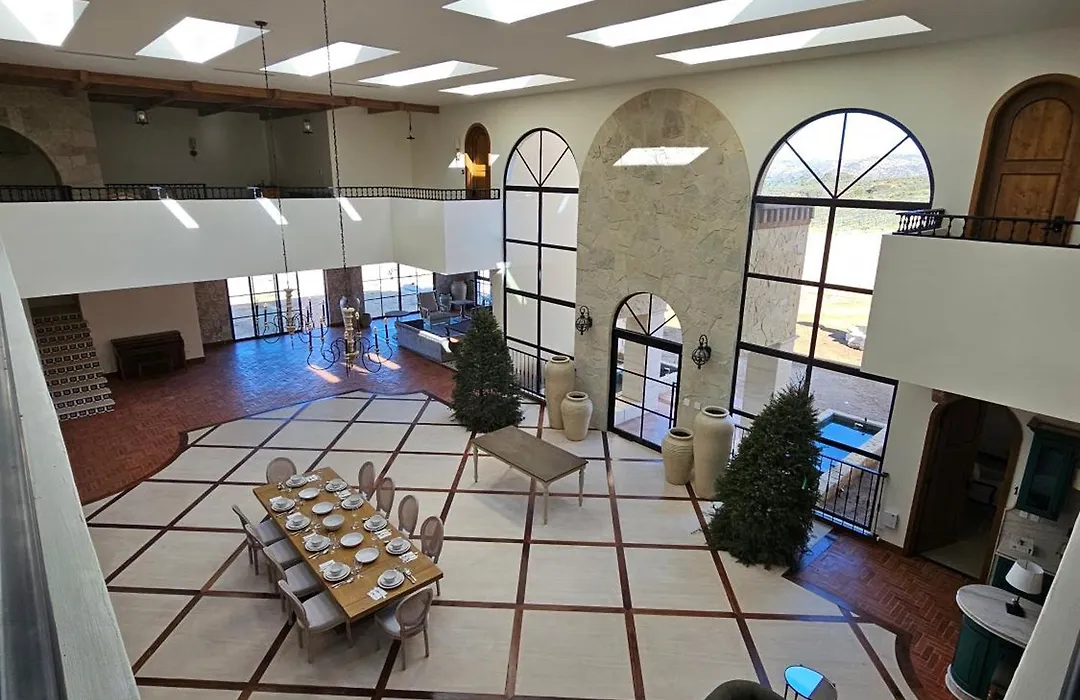 Chateau Del Valle-1