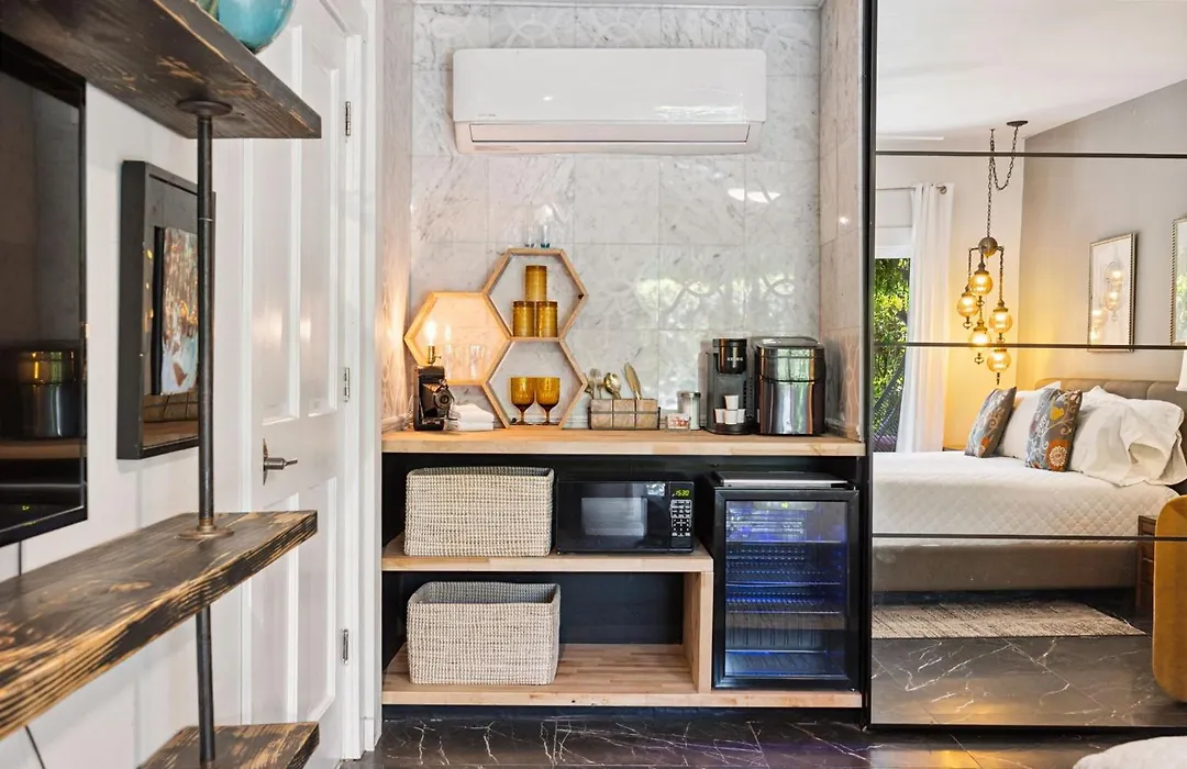 Speakeasy Hotel (Adults Only)-1