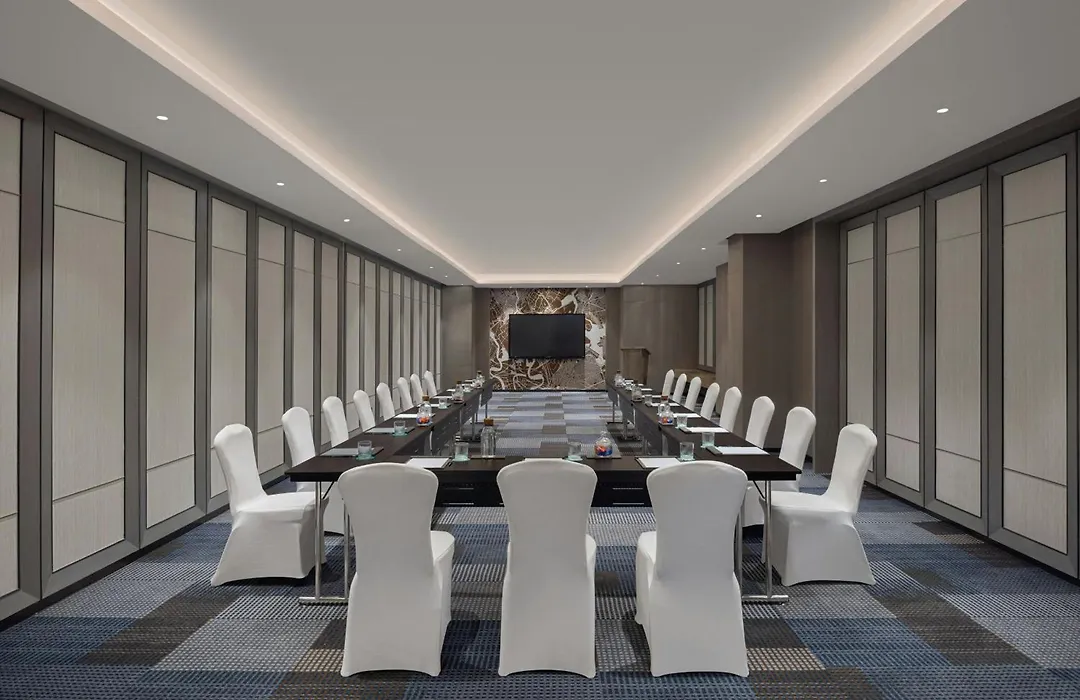 Le Meridien Ahmedabad, A Premium Marriott Hotel-1