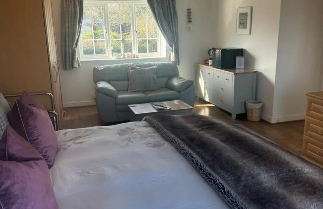 Downsfield Bed And Breakfast-1
