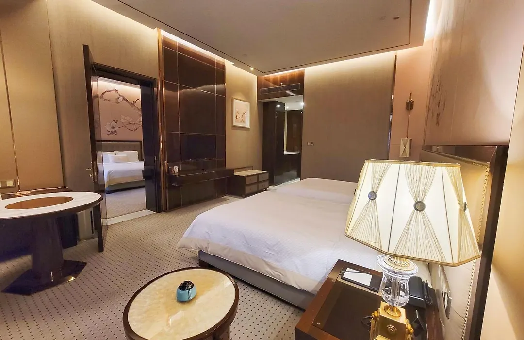 Royal Garden Hotel Shanghai-1