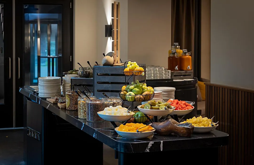 Pestana Amsterdam Riverside-1