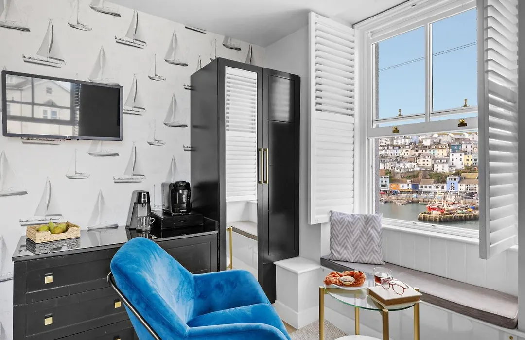 Golden Vanity Suite - Sea View - Free Wi-Fi-1