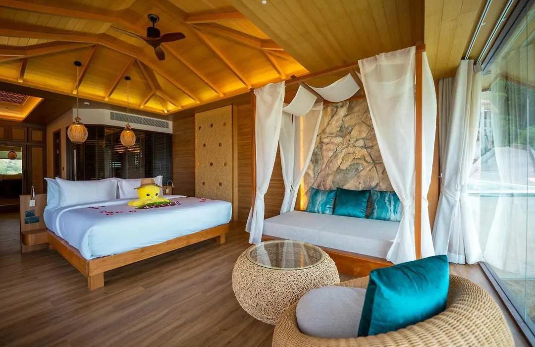 Sinae Phuket Luxury Hotel-1