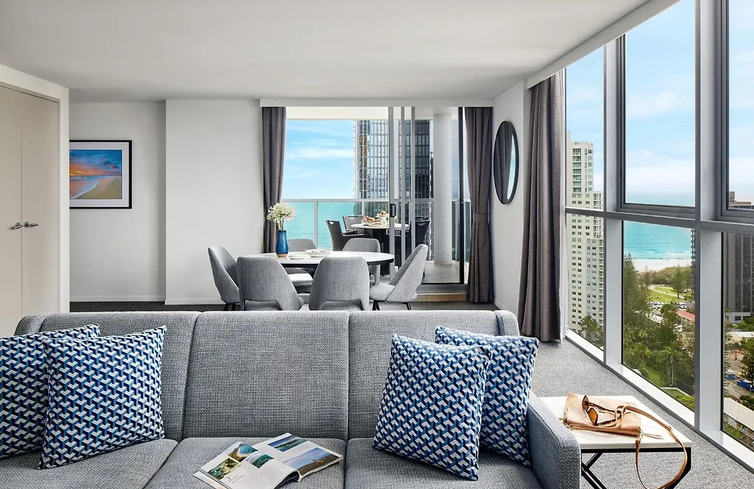 Meriton Suites Broadbeach-1