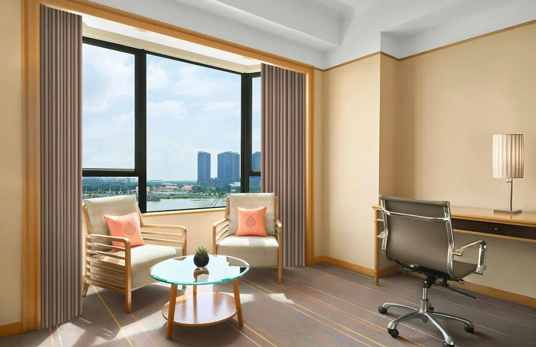 Renaissance Riverside Hotel Saigon-1