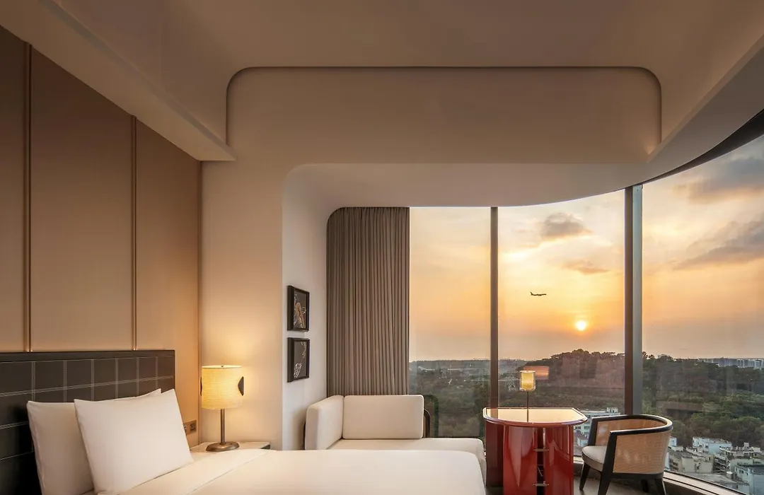 Hualuxe Shenzhen Bao'An By Ihg, Shenzhen Bao'An Airport-1