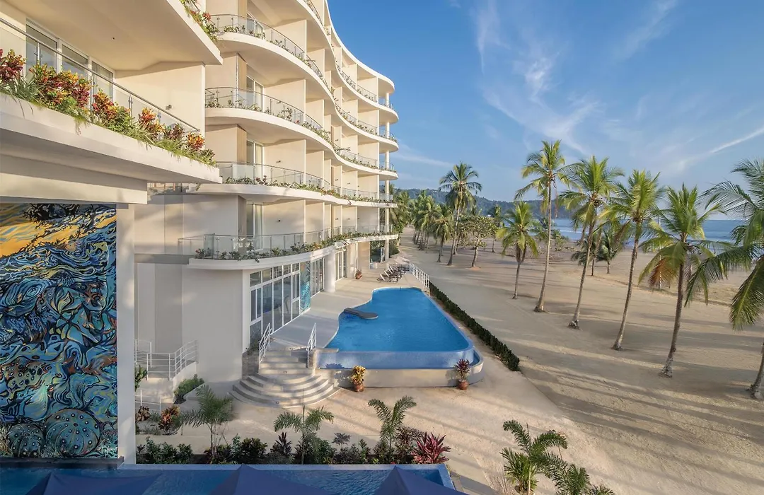 Clarita'S Beach Bar & Resort, Worldhotels Elite-1