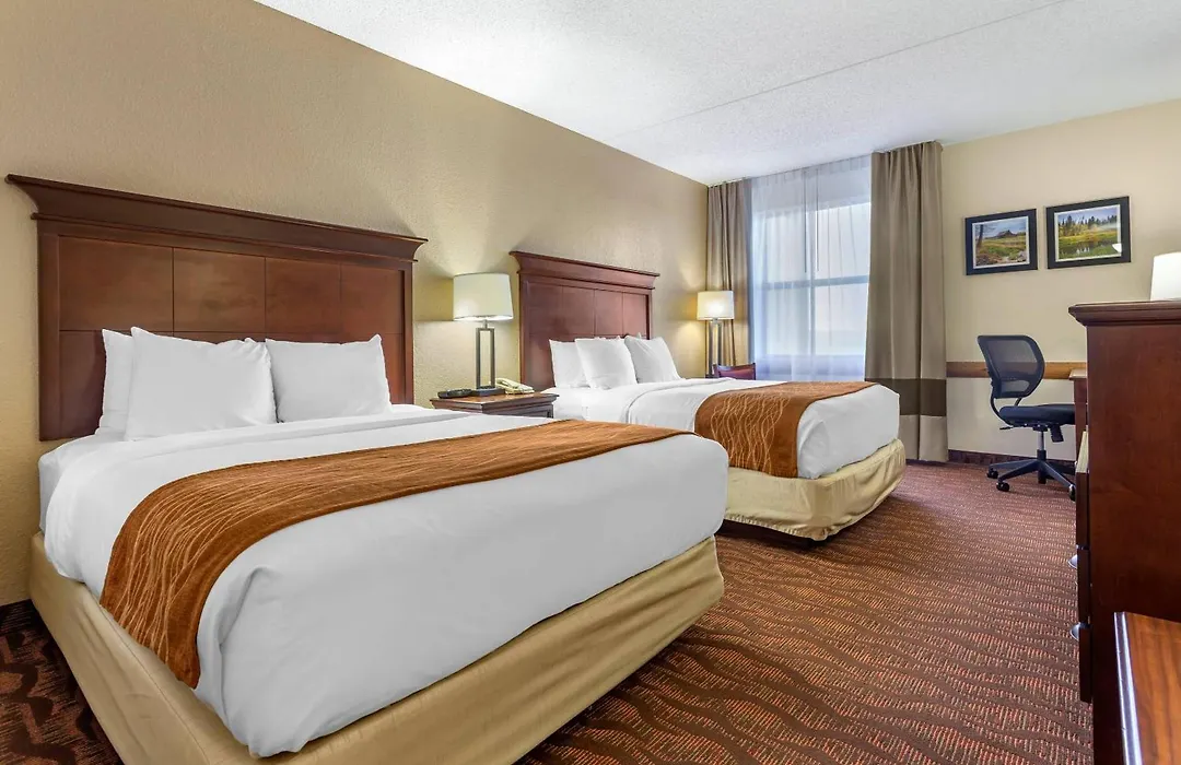 Comfort Inn & Suites Branson Meadows-1