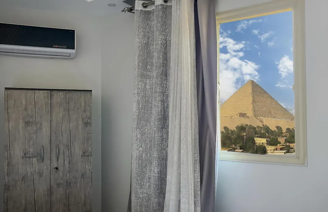 Pyramids Tower Inn-1