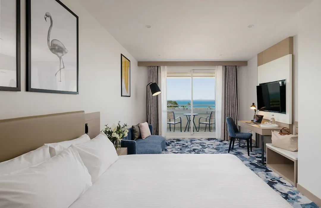 Voco Darwin Suites By Ihg-1
