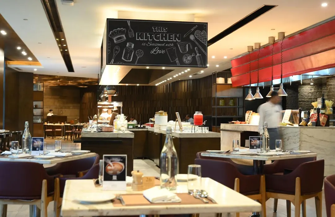 Courtyard By Marriott Gurugram Downtown-1