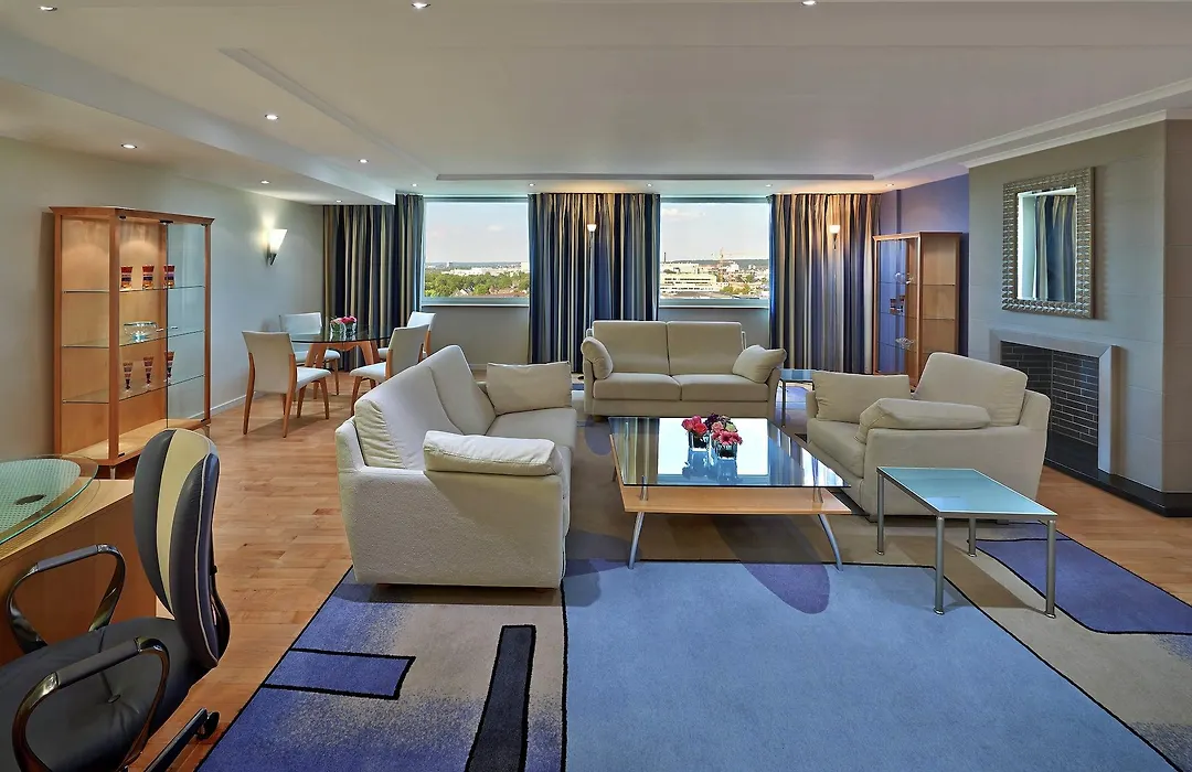 Hilton Duesseldorf-1