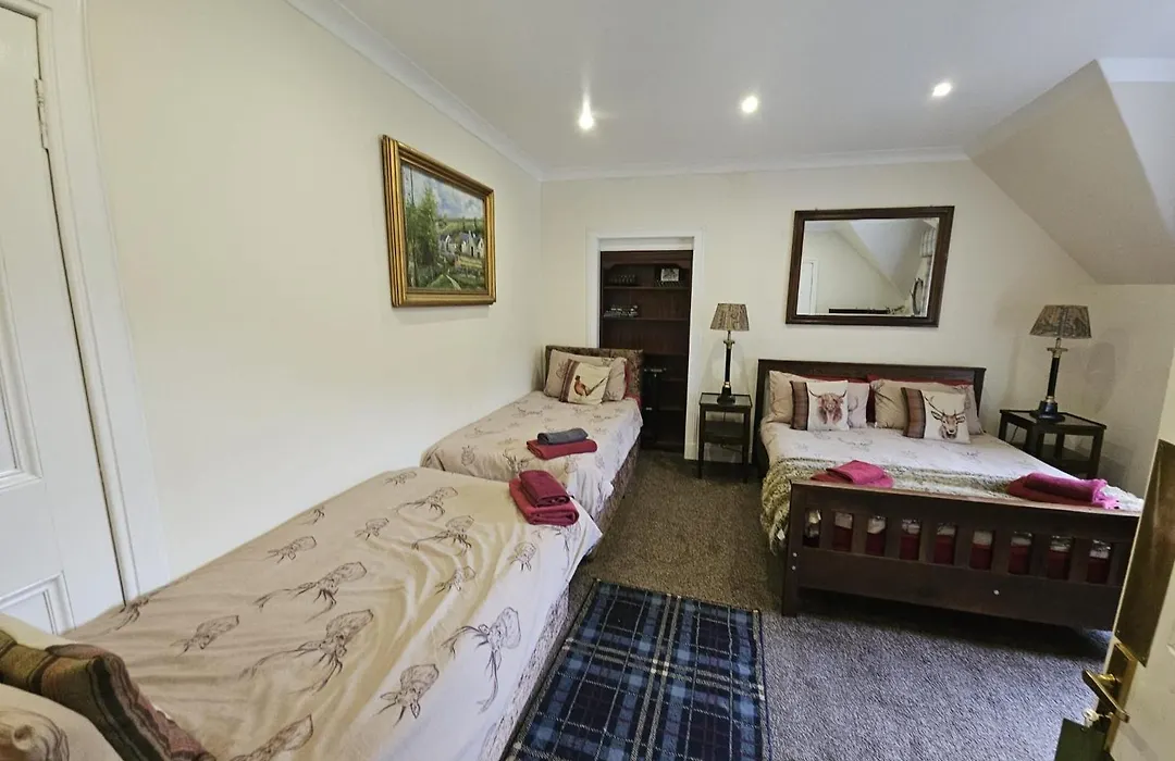 The West Highland Way Hotel And Campground Rooms And Pitches-1
