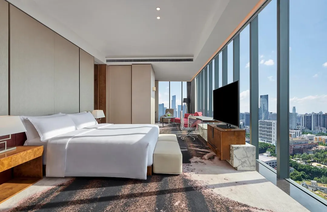 Hilton Guangzhou Tianhe: Canton Fair Shuttle & Registration-1