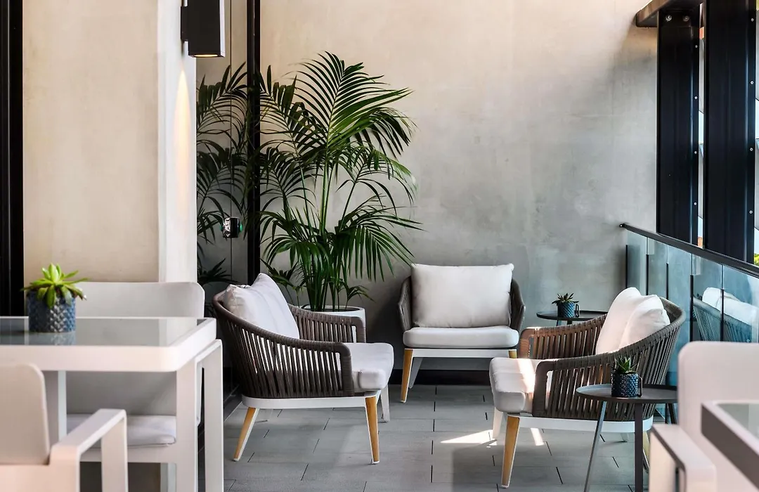 Novotel Melbourne Central-1
