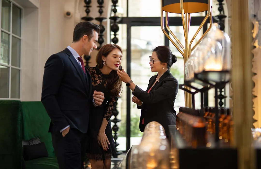La Clef Champs-Elysees Paris By The Crest Collection-1