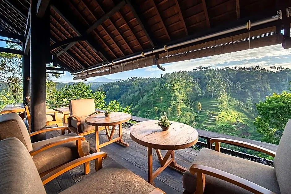 Buahan, A Banyan Tree Escape-1