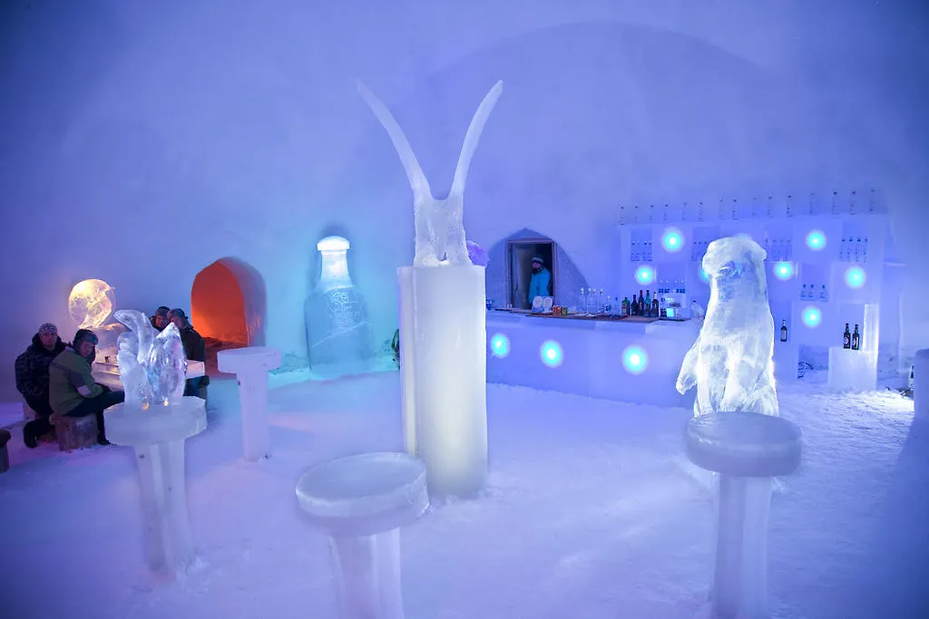 Glass Resort-1