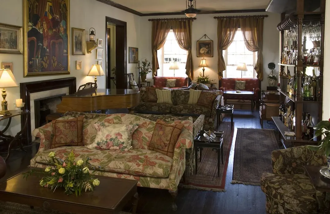 Graycliff Hotel-1