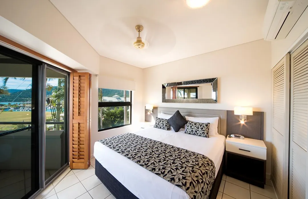 Portside Whitsunday Luxury Holiday Apartments-1