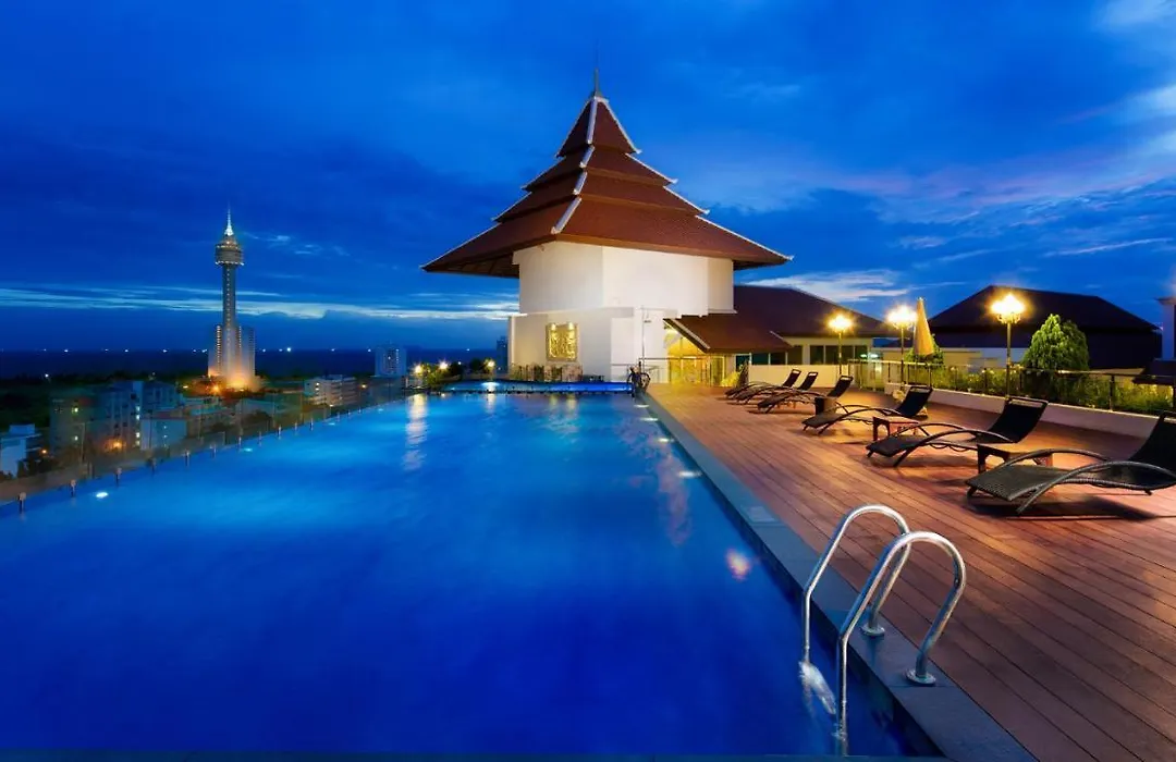Aiyara Grand Hotel-1