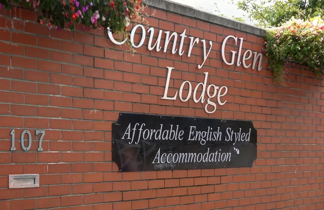 Country Glen Lodge-1