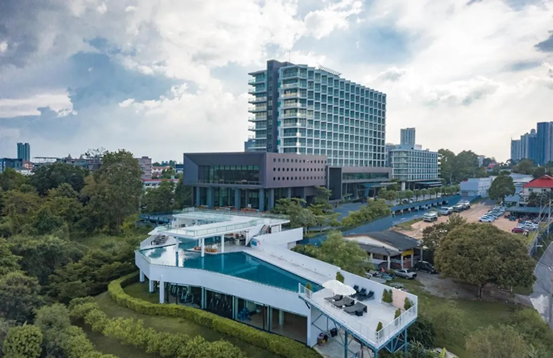 Tsix5 Phenomenal Hotel Pattaya-1