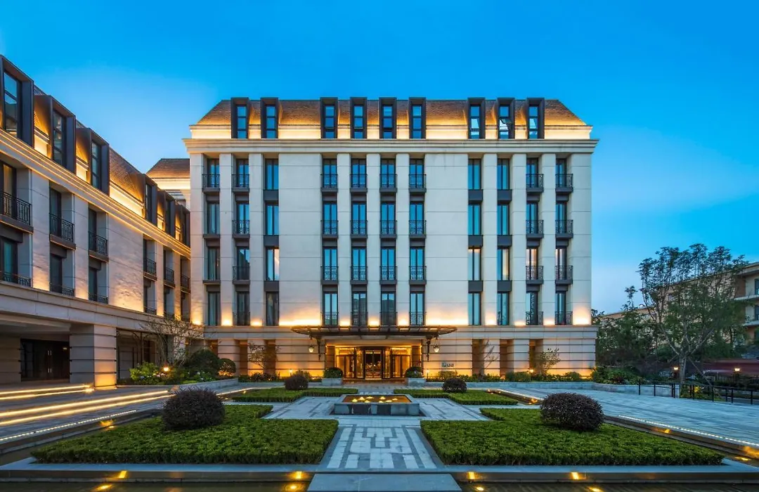 Yiuteung Mansion-1