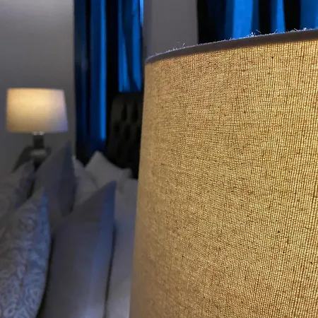 Queen Street Boutique Suites-3