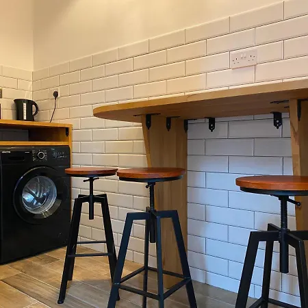 Queen Street Boutique Suites-2