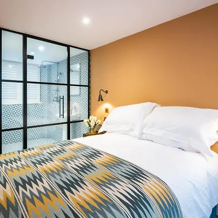 The White House - Off-Site Health Club & Spa 2 Minute Walk Away-3