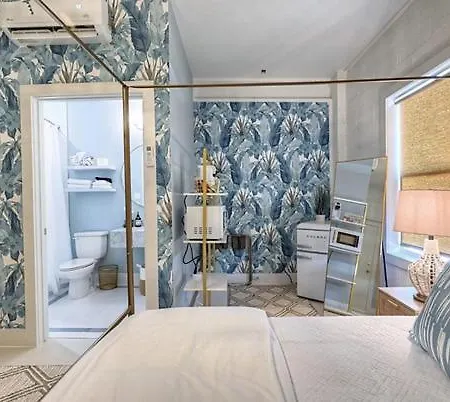 Room 5 Oleander Hotel Downtown Galveston Hotel Near Cruise Terminal & Beach-3