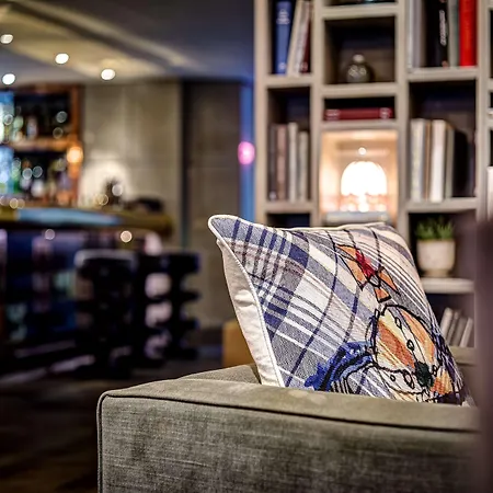 The Hari London-3